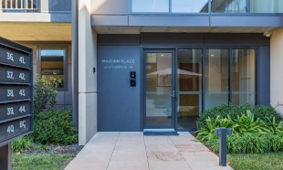 Courtyard3